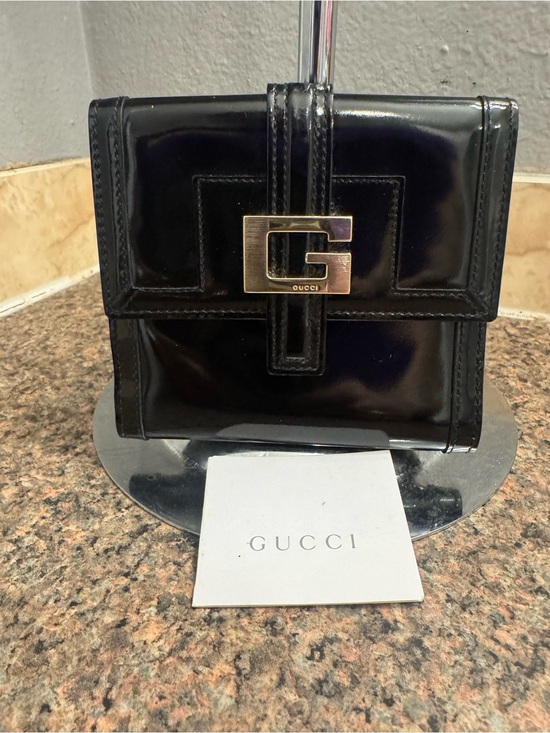 Gucci Handbags - Gucci tom ford💎Patent Leather Compact Wallet with original care card pristine